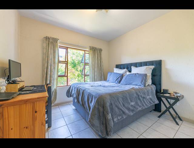 2 BEDROOM SECTIONAL TITLE FOR SALE IN DOUGLASDALE